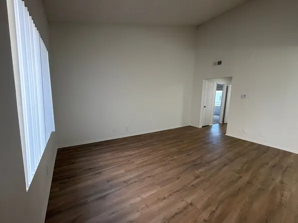 Farmdale Court Apartments