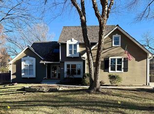 908 N Gatewood Ct, Wichita, KS 67206
