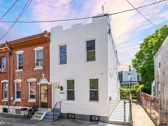 2nd image of 1642 W Juniata St #442