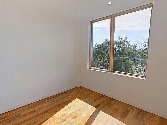 5th image of 79 Truxton St #2B