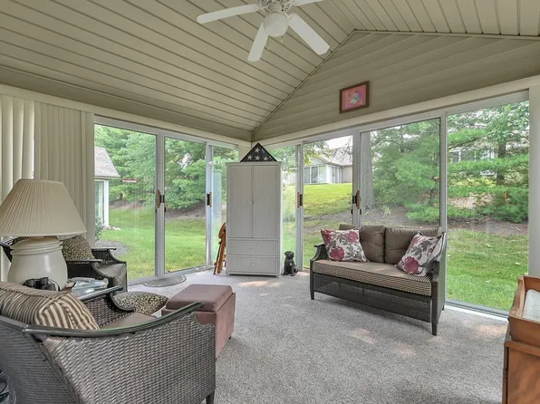 4050 Chennin Dr #5, Columbus, OH 43230