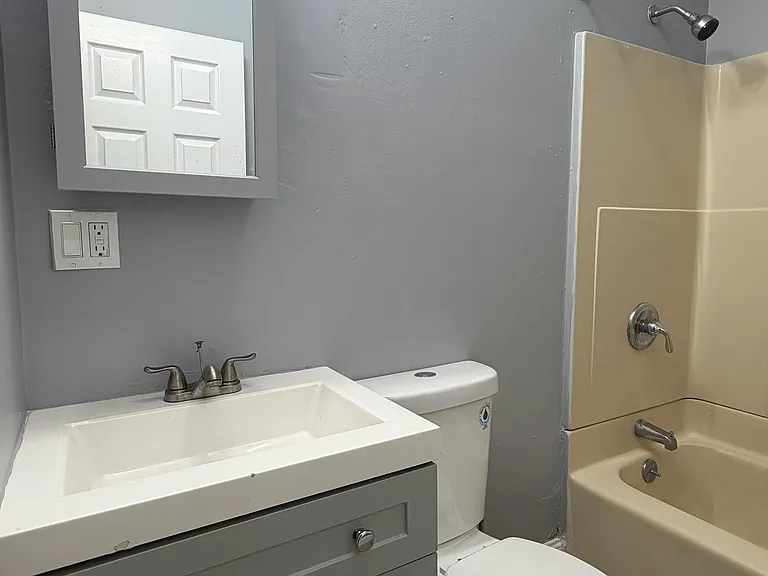 66 Read St #3 — Photo 11