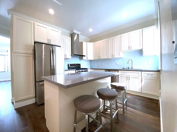 3rd image of 23 Jasper Pl