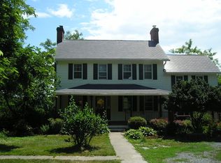 18669 Grove Church Ct, Leesburg, VA 20175