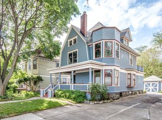 415 Pleasant St SE, Grand Rapids, MI 49503