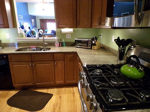 Updated kitchen and granite