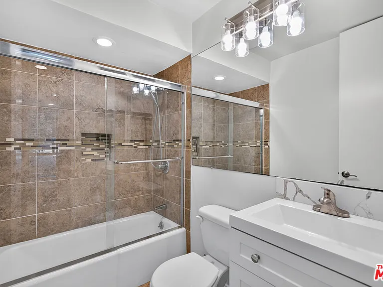 6305 Green Valley Cir #115 — Photo 20