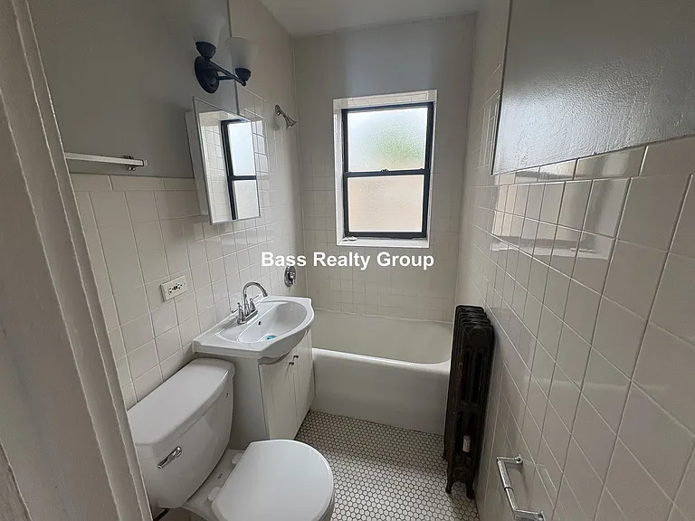 1719 W Estes Ave #304 — Photo 8