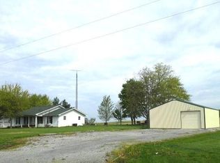 17751 Ewing Rd, Ewing, IL 62836