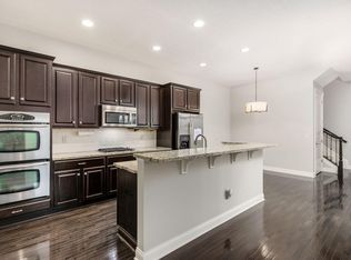 6685 Hobbs Landing Dr E, Dublin, OH 43017