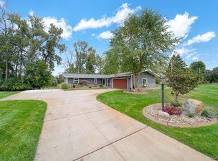 1608 N Dade Dr, Jackson, MI 49203