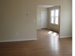 68 Palm St, Bridgeport, CT 06610