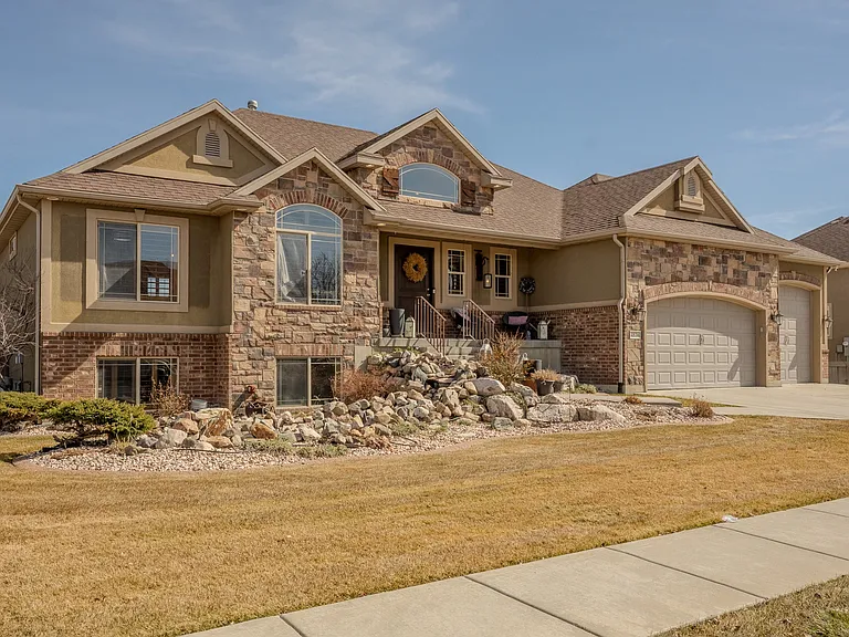 4836 S 5050 W — Photo 4