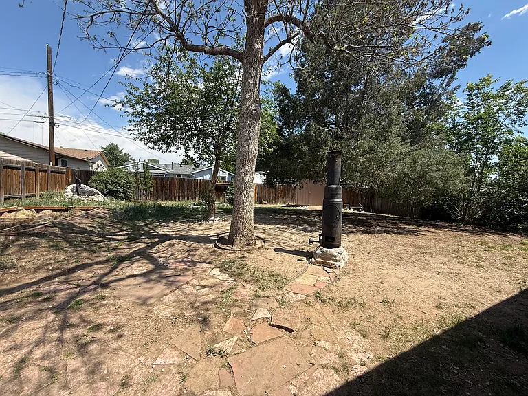 Gomer Ave — Photo 9