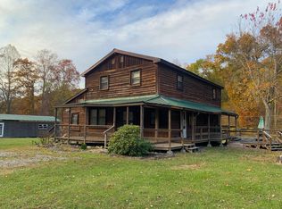 1314 N Sand Branch Rd, Mount Hope, WV 25880