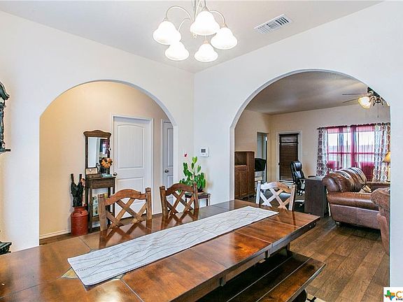 3rd image of 1014 Hamilton Ln
