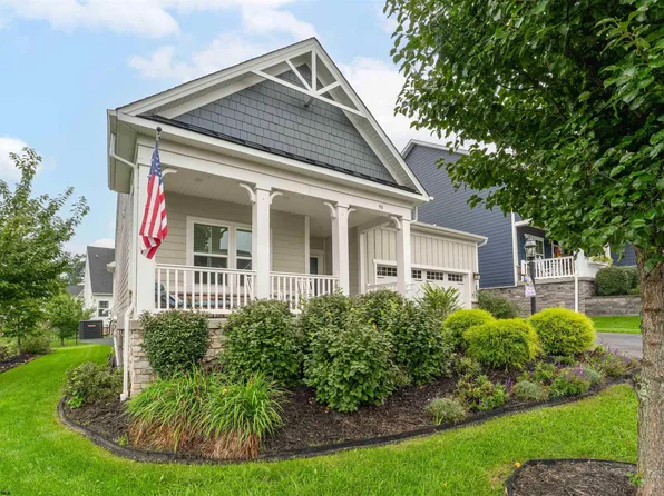 90 Lavista Dr, Morgantown, WV 26508