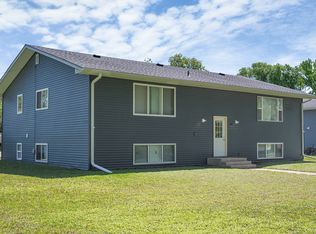 111 Cottonwood St #9, Grand Forks, ND 58201