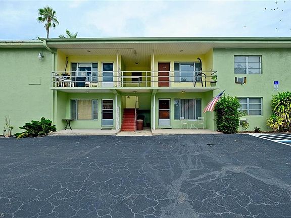 2nd image of 2544 W 1st St #102