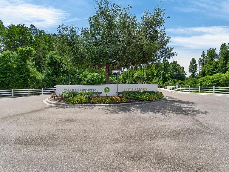 30132 Mossbank Dr — Photo 4