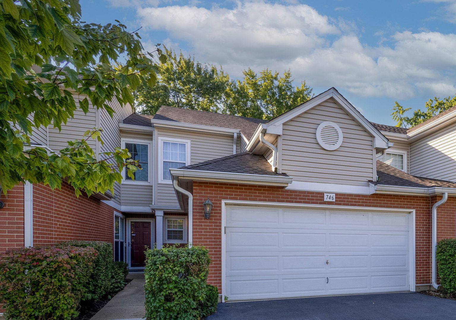 746 Old Checker Rd, Buffalo Grove, IL 60089 | Zillow