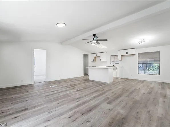 1847 Quintearo St, Las Vegas, NV 89115