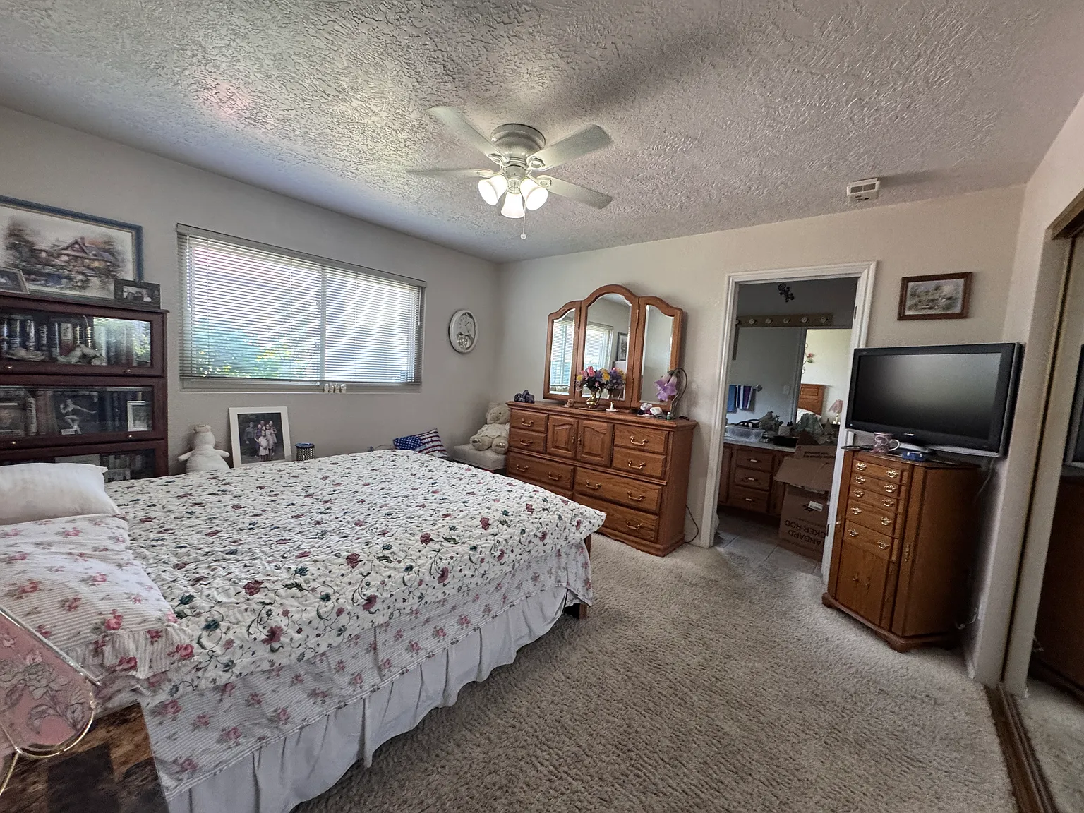 2 bed, 1102 sqft, $1,600 — Photo 4