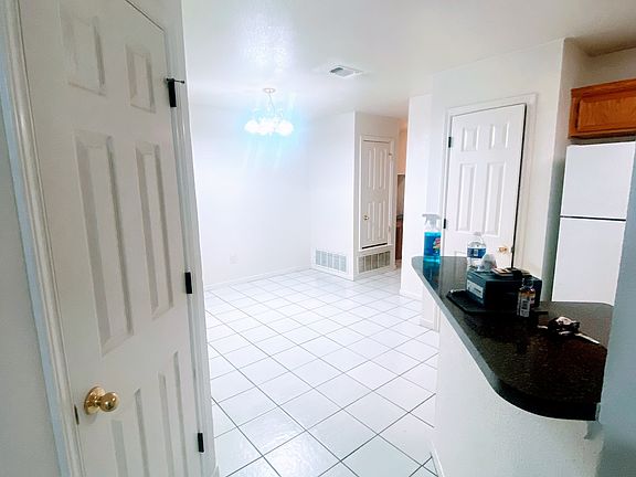 5th image of 3105 Dannen Ct Unit B