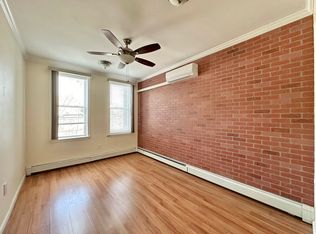 3019 30th Ave APT 3R, Astoria, NY 11102