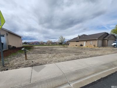 584 Wedge Ln, Fernley, NV, 89408