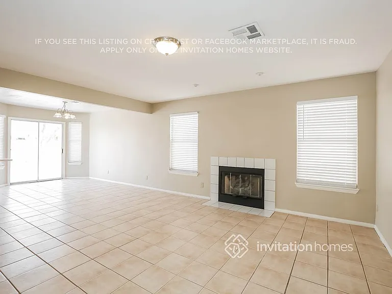 7312 Queen Palm Dr — Photo 9