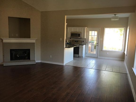 2nd image of 8679 Valmont Cir