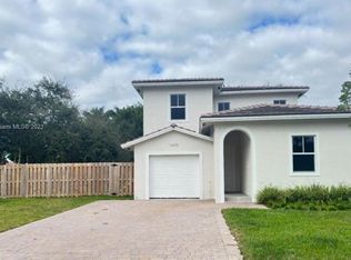 16435 SW 82nd Ter, Miami, FL 33193