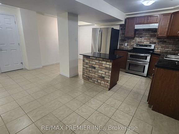 2nd image of 14A Oxbow Ct #Basement