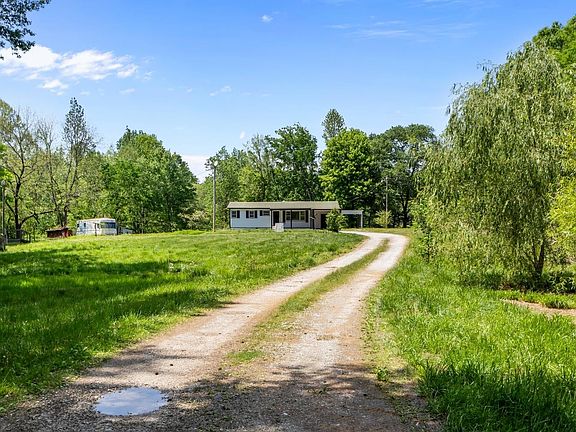 3rd image of 305 Old Bruceton Rd