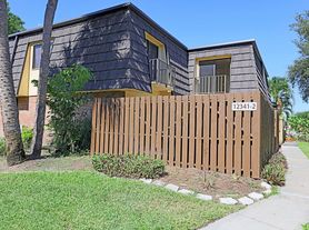 12341 Woodrose Ct, Fort Myers, FL