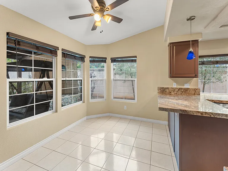 1326 Linsay Pl — Photo 9
