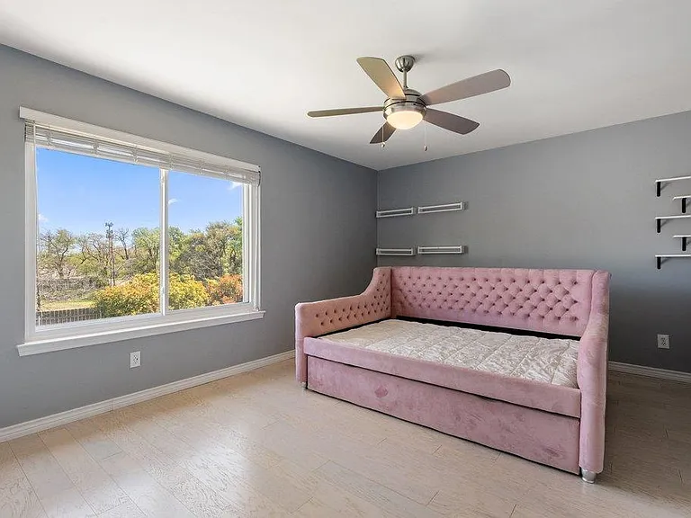 10408 Loring Dr — Photo 20