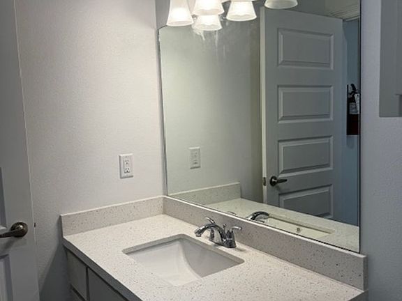 5th image of 445 E Acacia Ave #4