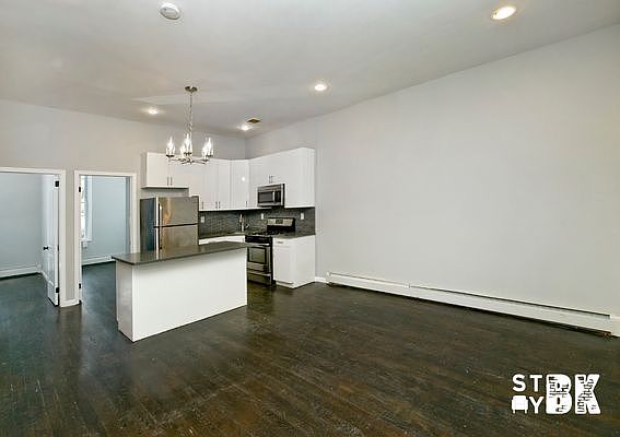 4th image of 1296 Putnam Ave #2B