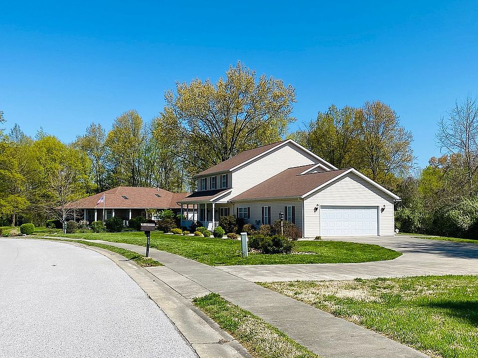 2nd image of 415 Deer Lake Dr E