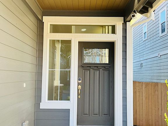 4th image of 3729 Maritime Dr SW