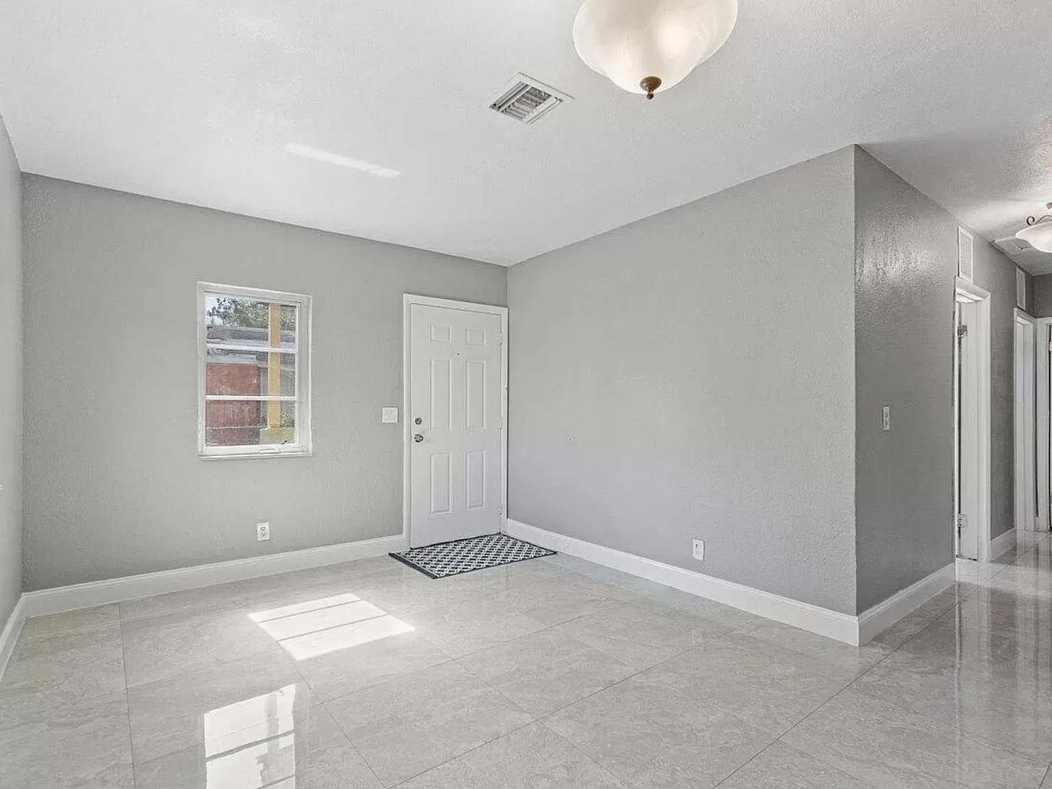 4 bed, 1440 sqft, $3,400 — Photo 4