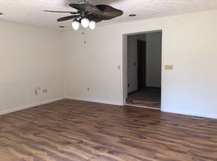406 County Road 123, Chesapeake, OH 45619