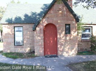 236 Crescent Dr, Mills, WY 82604