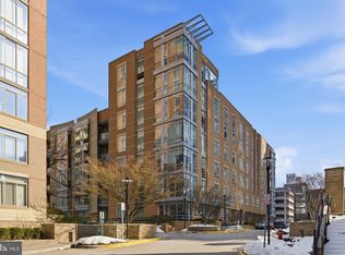 12025 New Dominion Pkwy APT 413, Reston, VA 20190