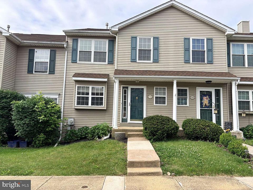 1st image of 110 Pin Oak Ct