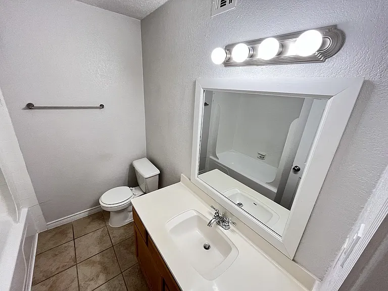 Le Montreaux Apartments — Photo 110