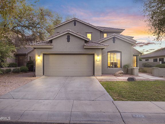 3rd image of 4325 E VALLEJO Court