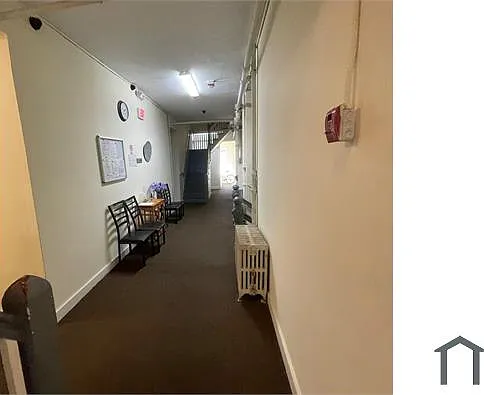 1006 Main St